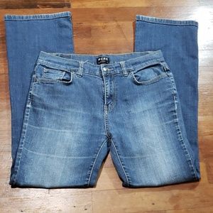 BCBG Boot Cut Jeans Size 8 EUC